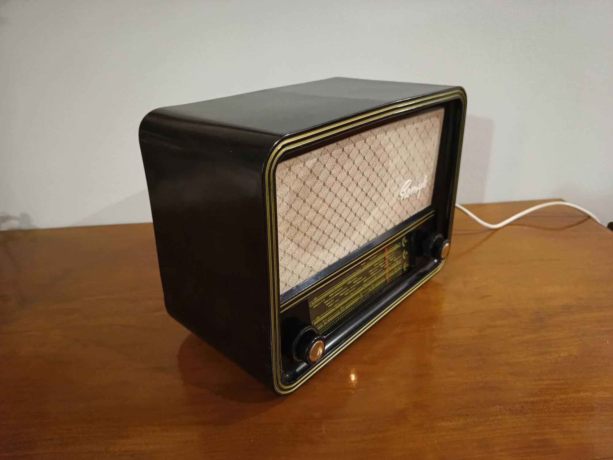 Stare sprawne radio Promyk
