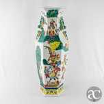 Jarrão hexagonal Porcelana da China, cenas de guerra, Reinado Guangxu