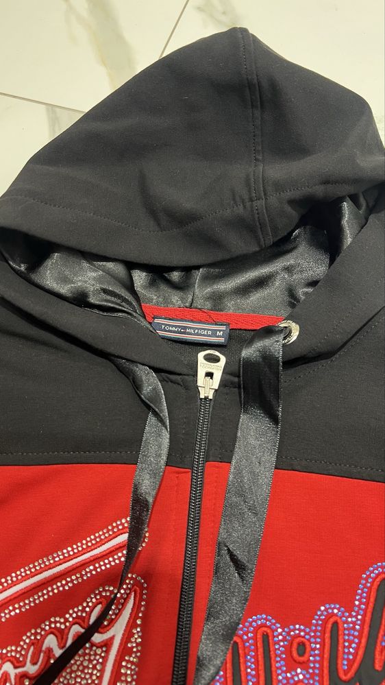 Tommy hilfiger bluza z kapturem z cyrkoniami s/m