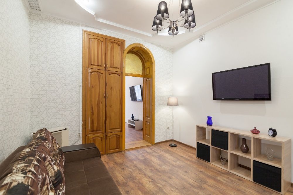 Апартаменти Леогранд подобово у центрі Львова на Куліша 27