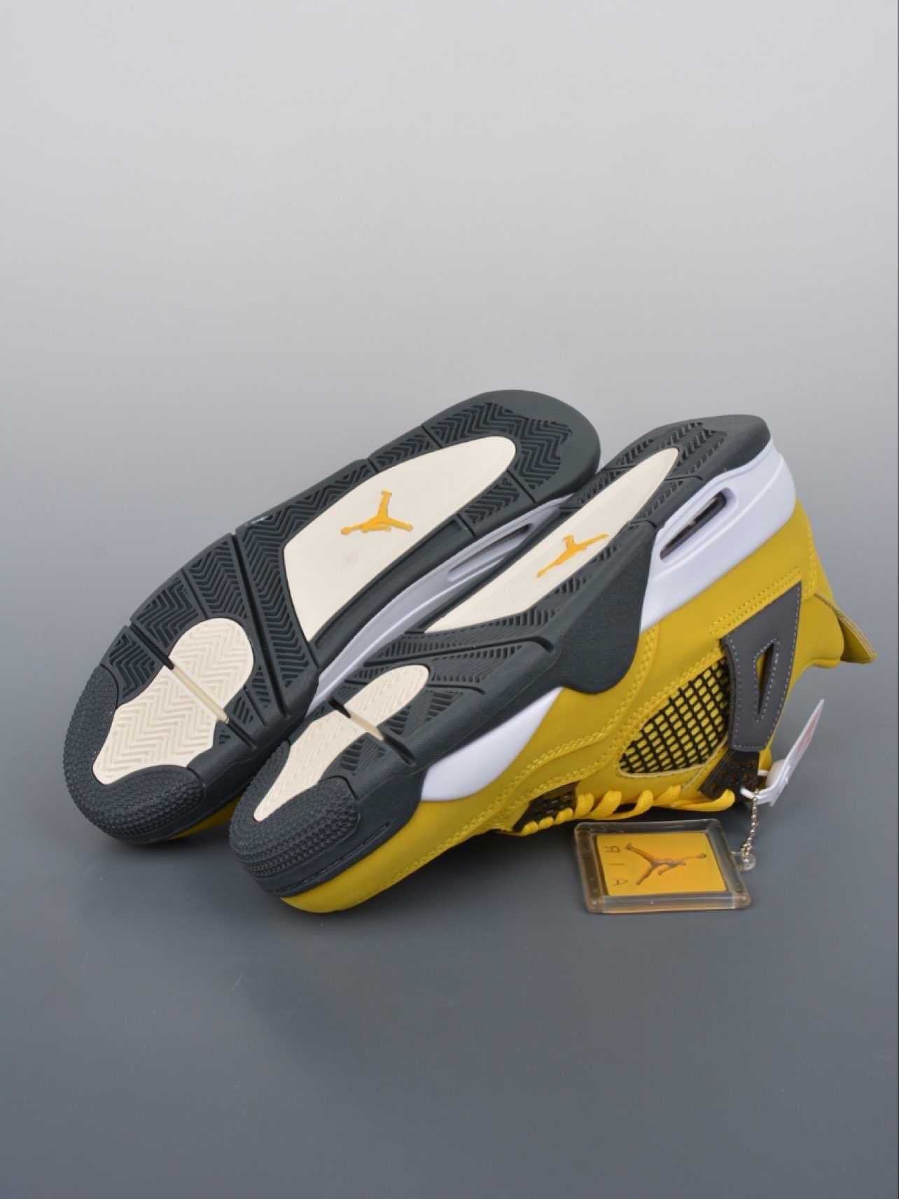 Jordan4Air4RetroLightning UnisexTrampki R.45