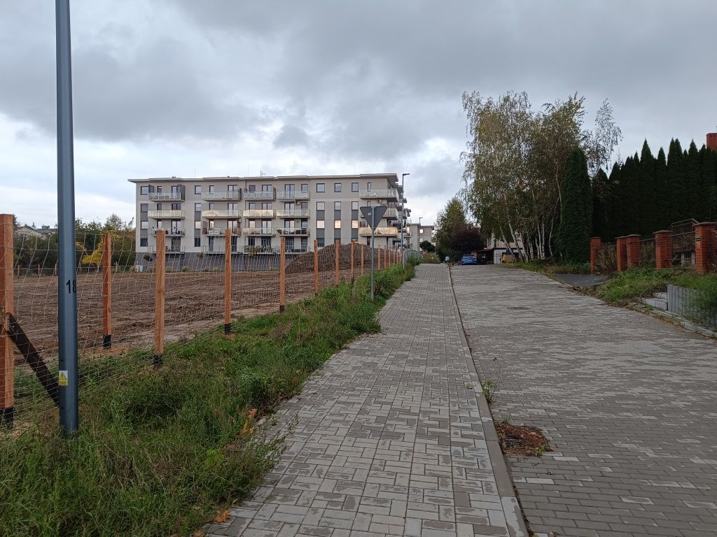 Ogrodzenie tymczasowe słupek betonowy drewniany siatka leśna