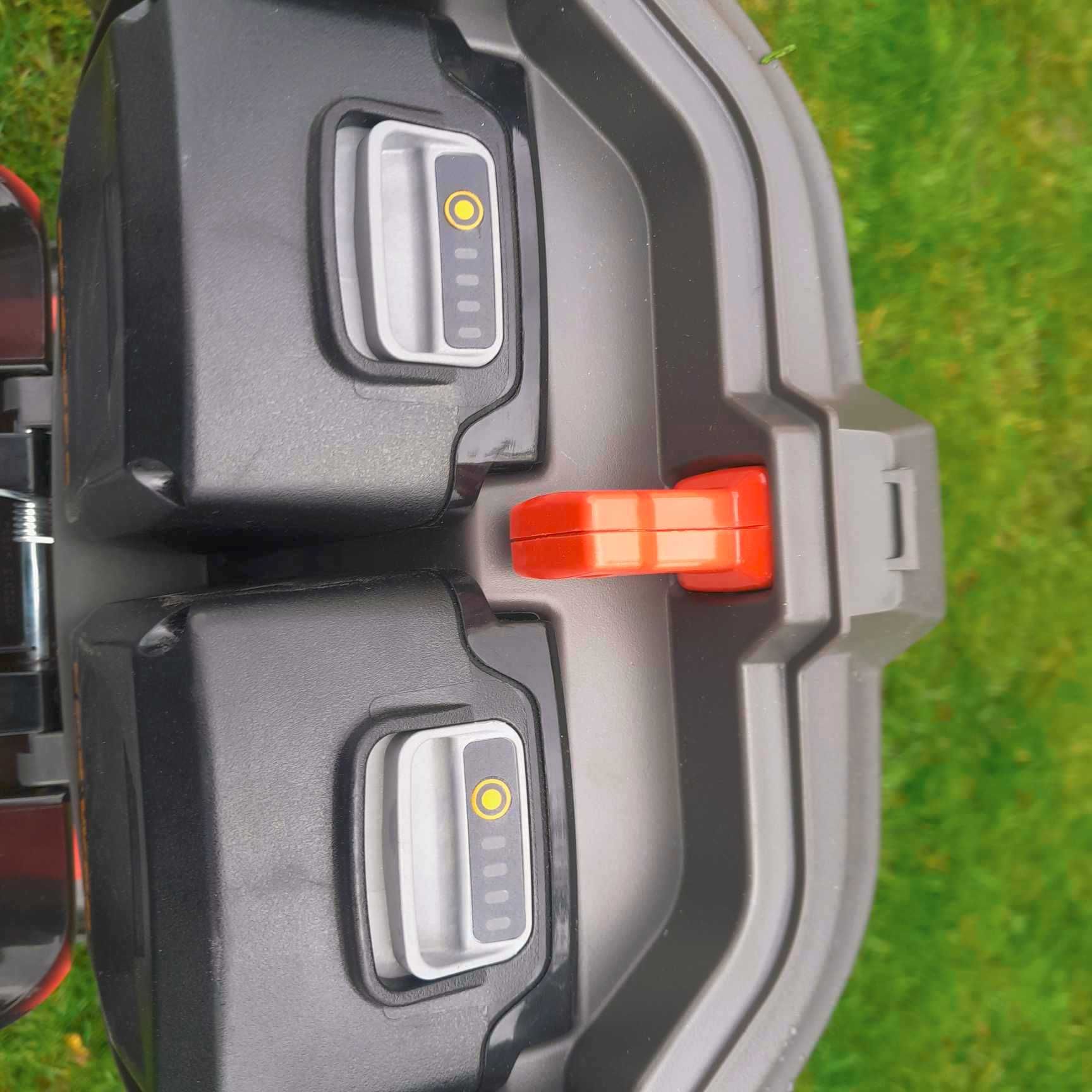 Mountfield Typhoon 30Li kosiarka akumulatorowa bateria 2x4Ah
