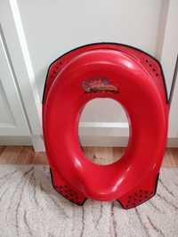 podkladka dla dziecka chlopca na toalete czerwona zig zag Mc Queen