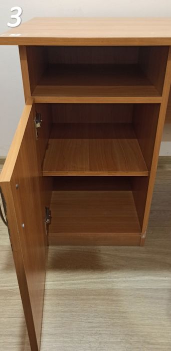 Письмовий стіл (в асортименті)