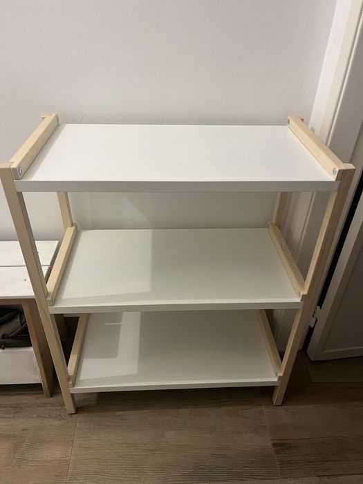 Estante ekenabben em ótimo estado IKEA