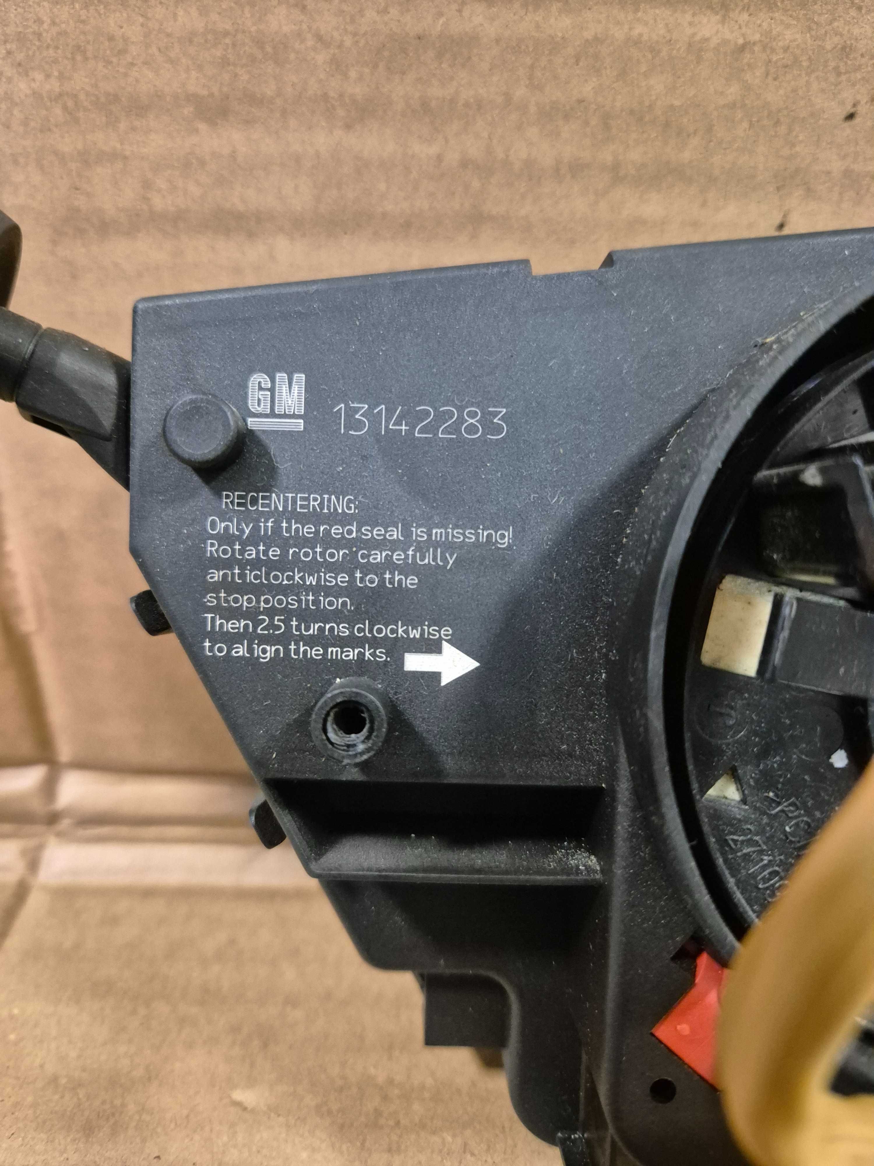 Manetka przełącznik zespolony Opel Corsa D 5D 13.1422.83,122.74.700