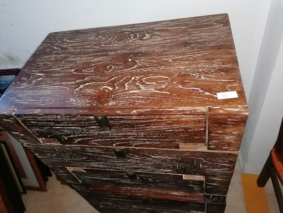 Mobiliário Variado - Mesas centro e Mesas cabeceira