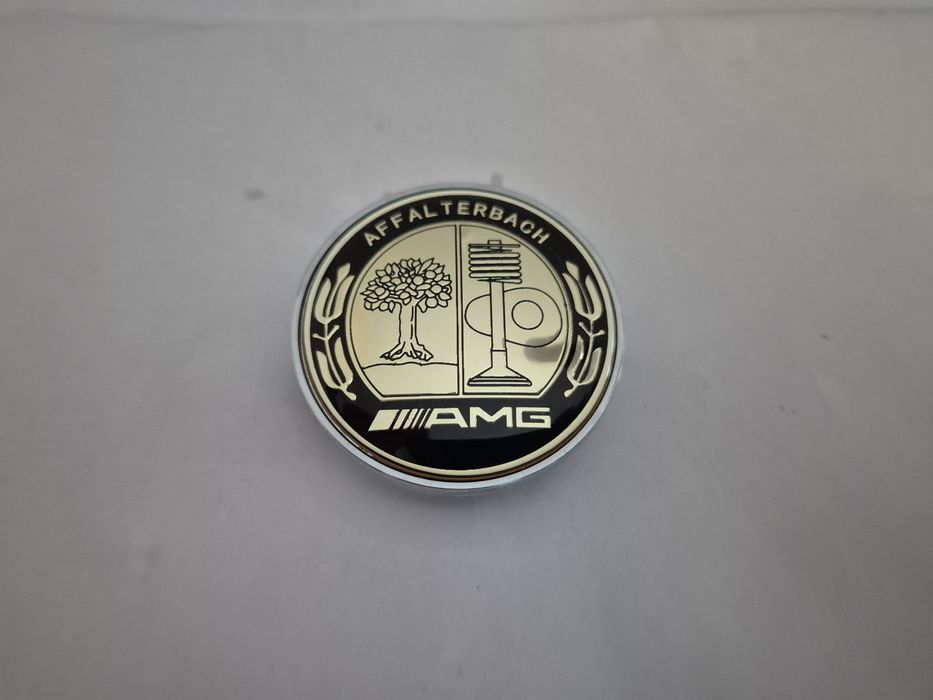 logo emblemat mercedesa Amg drzewko maska czarno srebne średnicy56mm