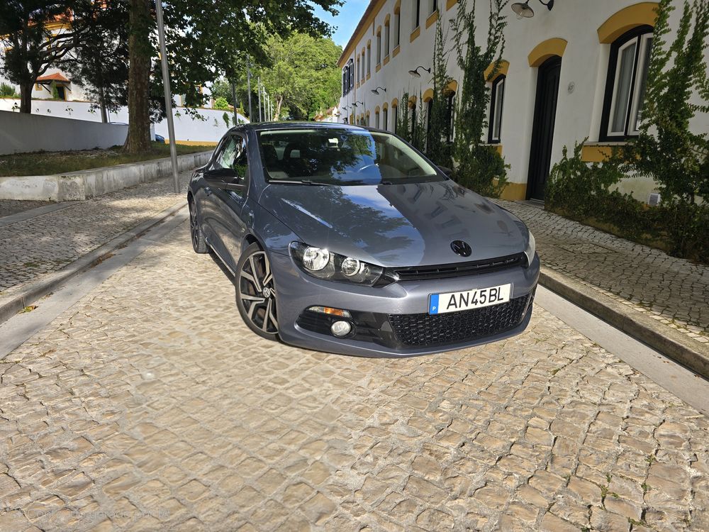 Volkswagen Scirocco 2.0 tdi dsg