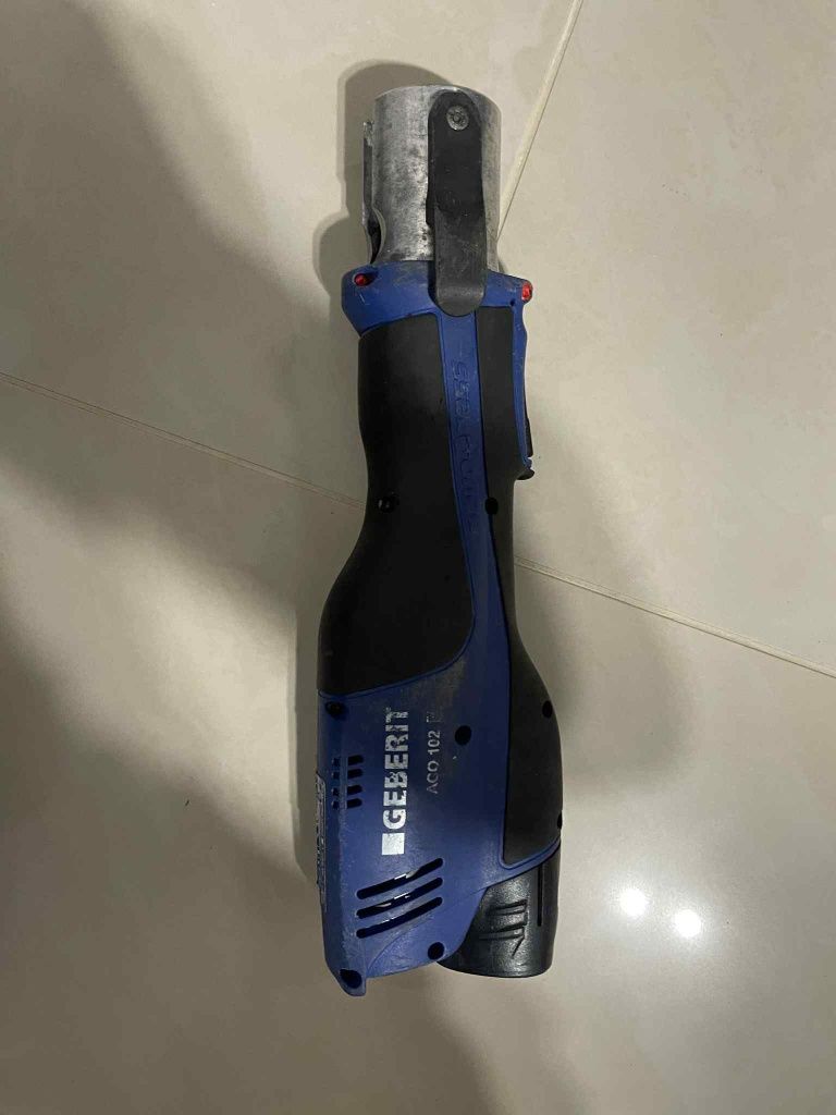 Zaciskarka geberit Novopress Aco 102nie Rems