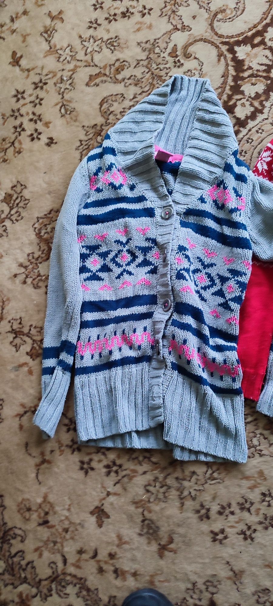 Sweterki dla dziewczynki rozmiar 152