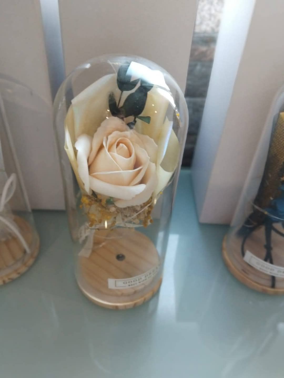 Rosas artificiais com luz