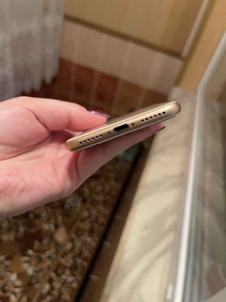 iPhone 8 64Gb Gold Neverlock