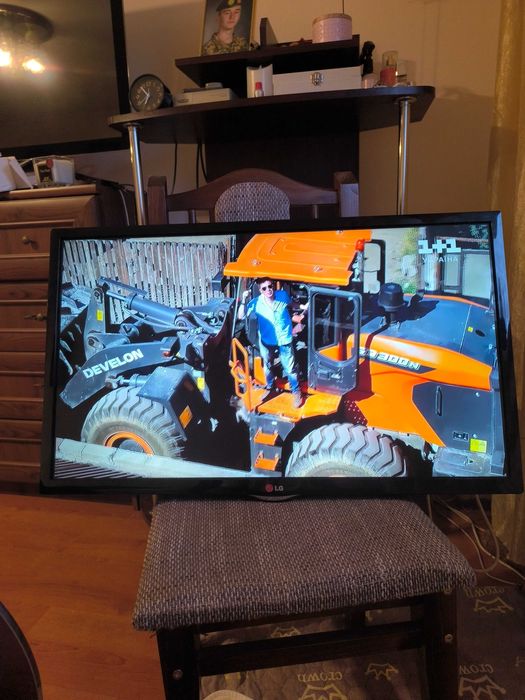 Телевізор LG 32LN5400