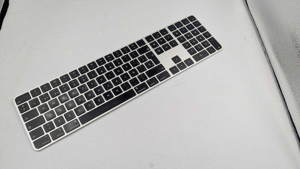 Apple Magic Keyboard A2520 Black