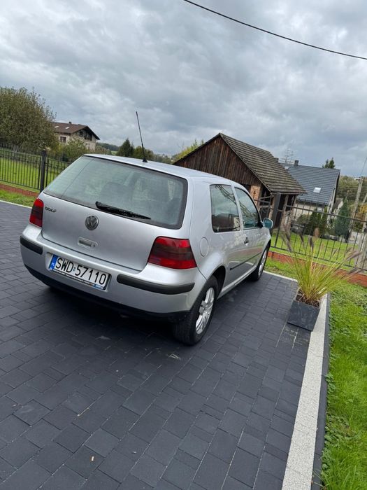 Golf 1.4 benzyna, 2001 r., 168 tys. km – sprawny, zadbany, klima