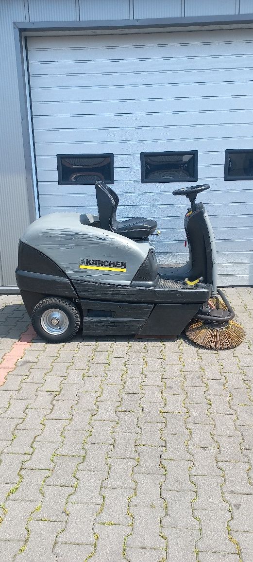 Zamiatarka karcher 100/100 R