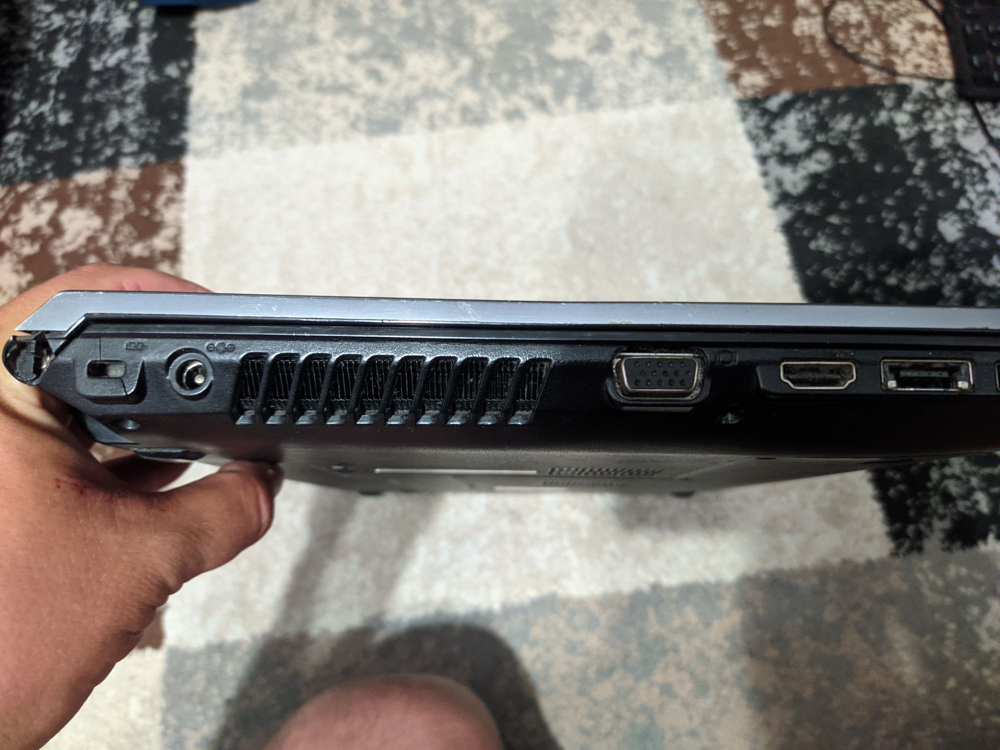 Lenovo B570c intel core i5/geforce 410m