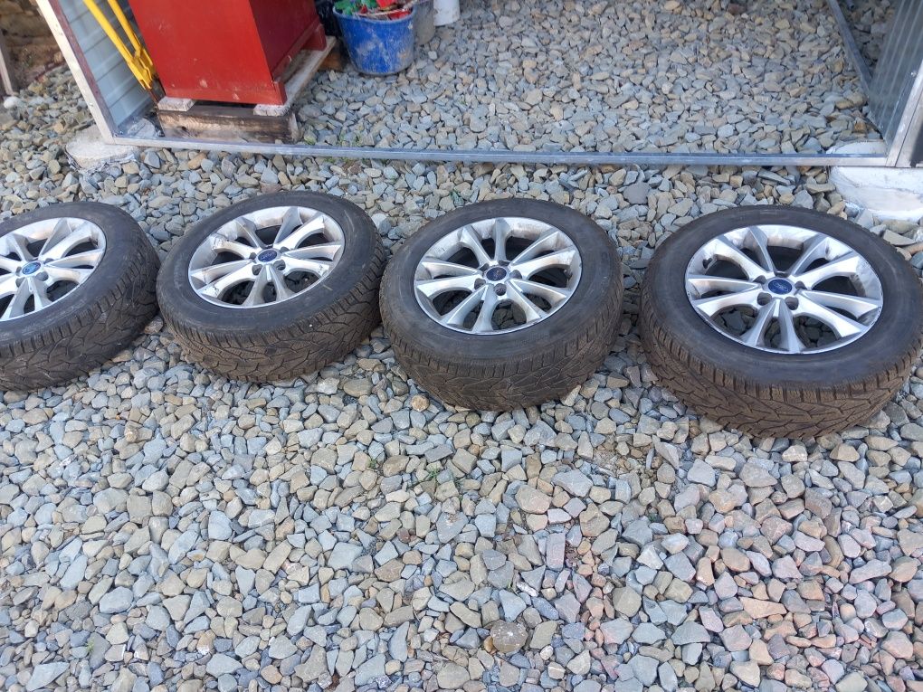 Sprzedam alufelgi ford 17 uzywane z oponami zimowymi