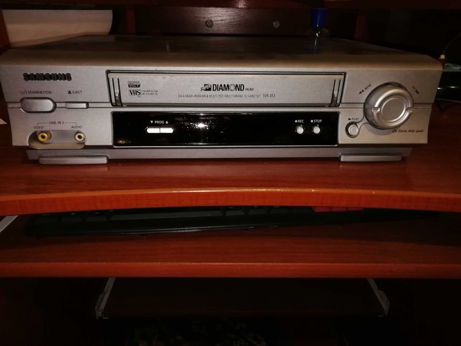 Продам видеомагнитофон samsung