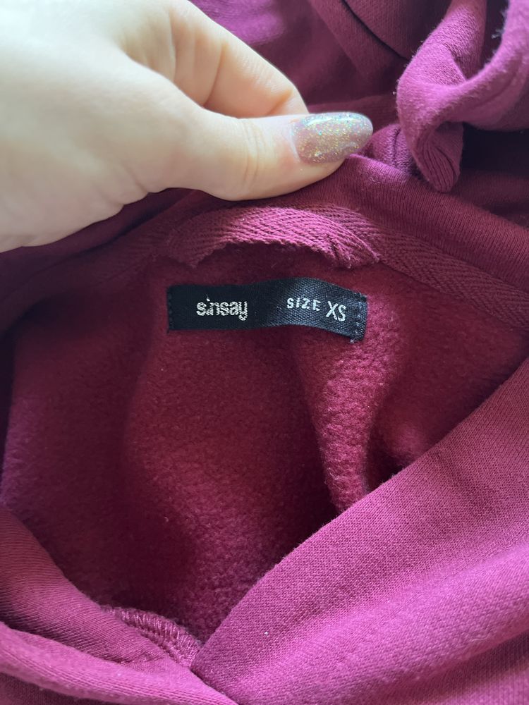 Bordowa bluza z kapturem Sinsay XS