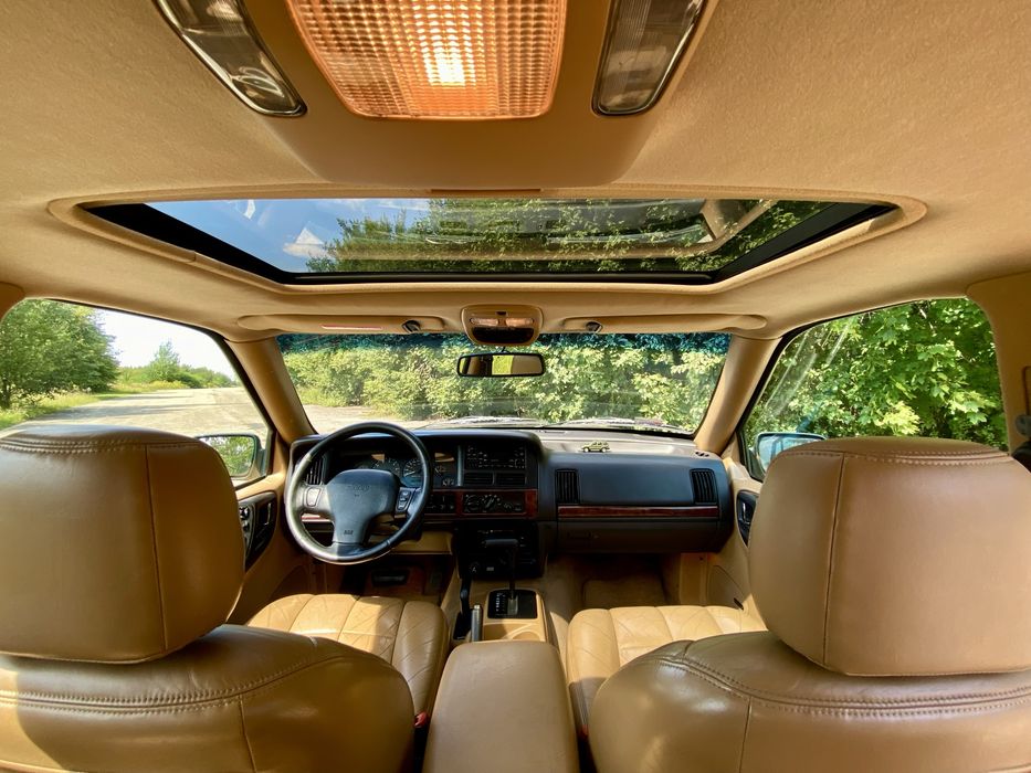 Samochód do Ewakuacji Jeep Grand Cherokee 5.2 Limited