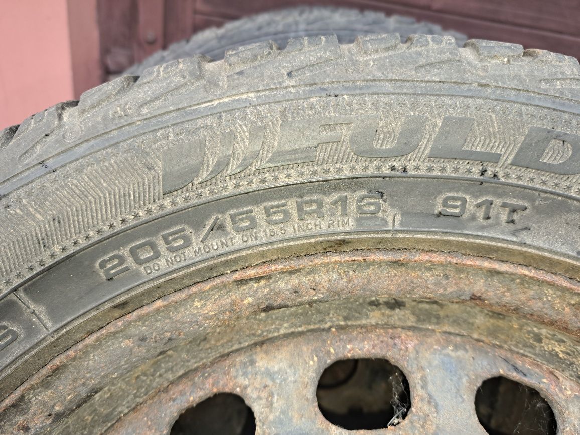 Koła zimowe 205/55/R16