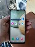 Samsung Galaxy A12 zbity