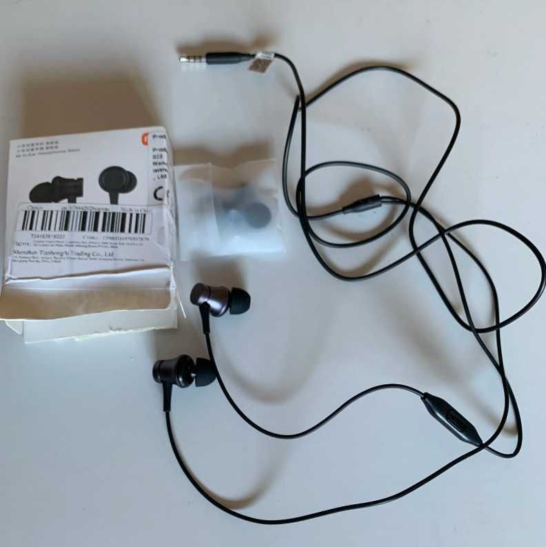 Fones de Ouvido com Fio Xiaomi 3.5mm - Original