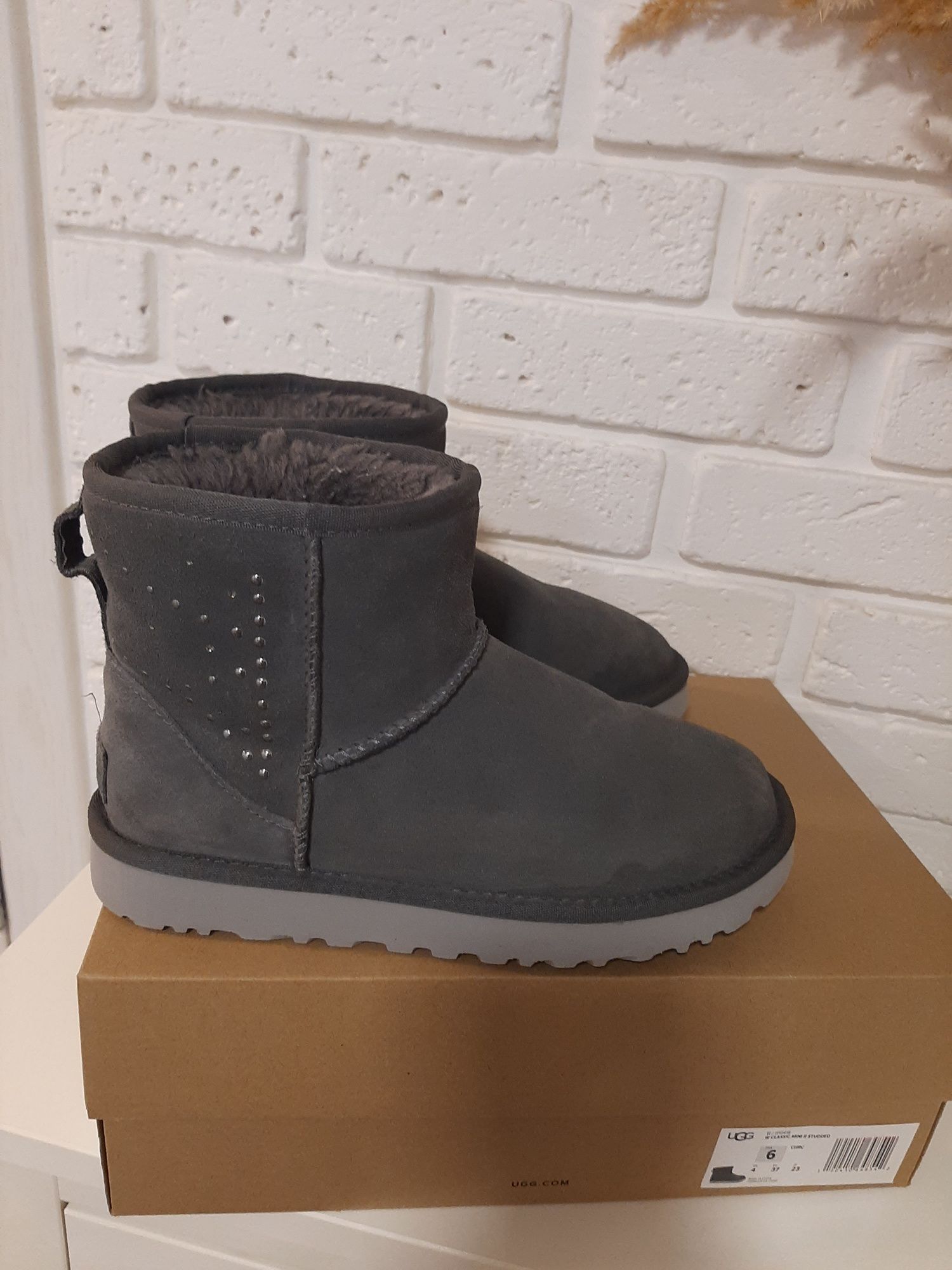 UGG оригінал 37р. Svarovski