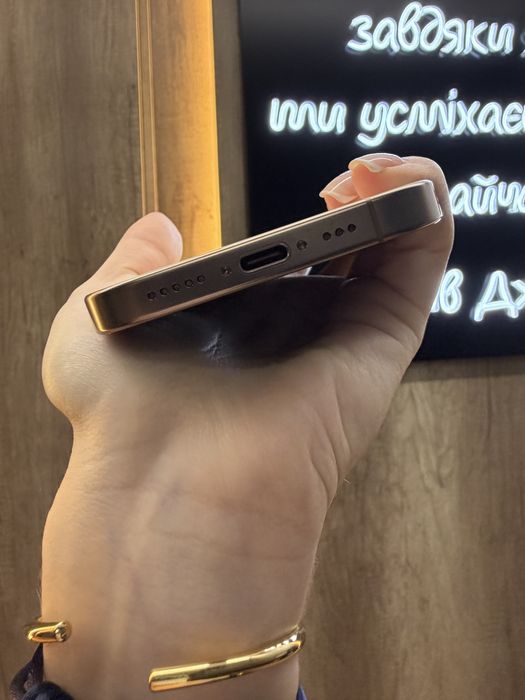 Used IPHONE 16Pro 256 Desert Titanium Neverlock Костюшка,5