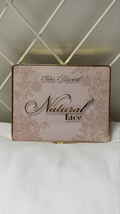 Too Faced Natural Face paletka do twarzy