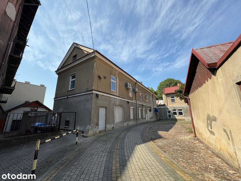 Budynek na sprzedaż 409.6 m² – w samym centrum