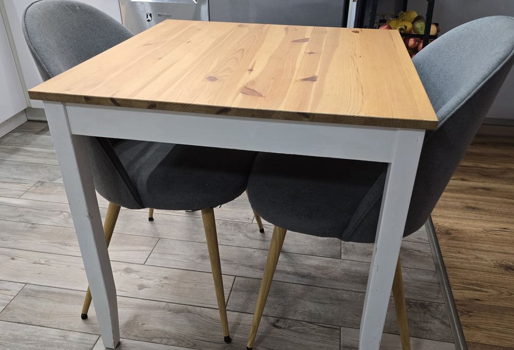 Stół do kuchenny drewniany