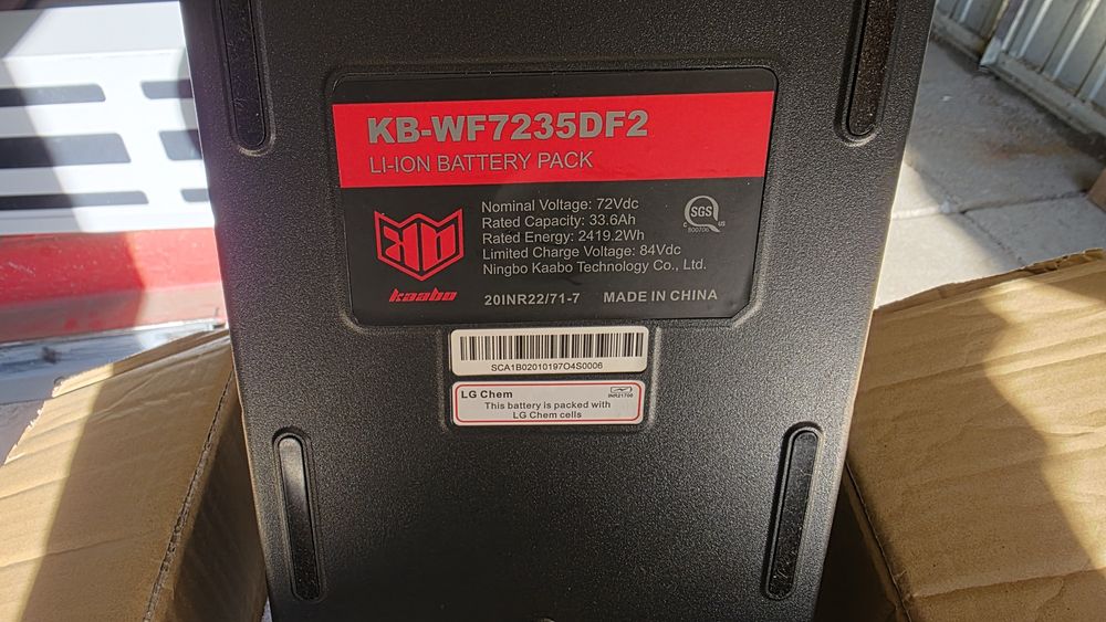 Akumulator kaabo GTR 84v 33ah  ładowarka