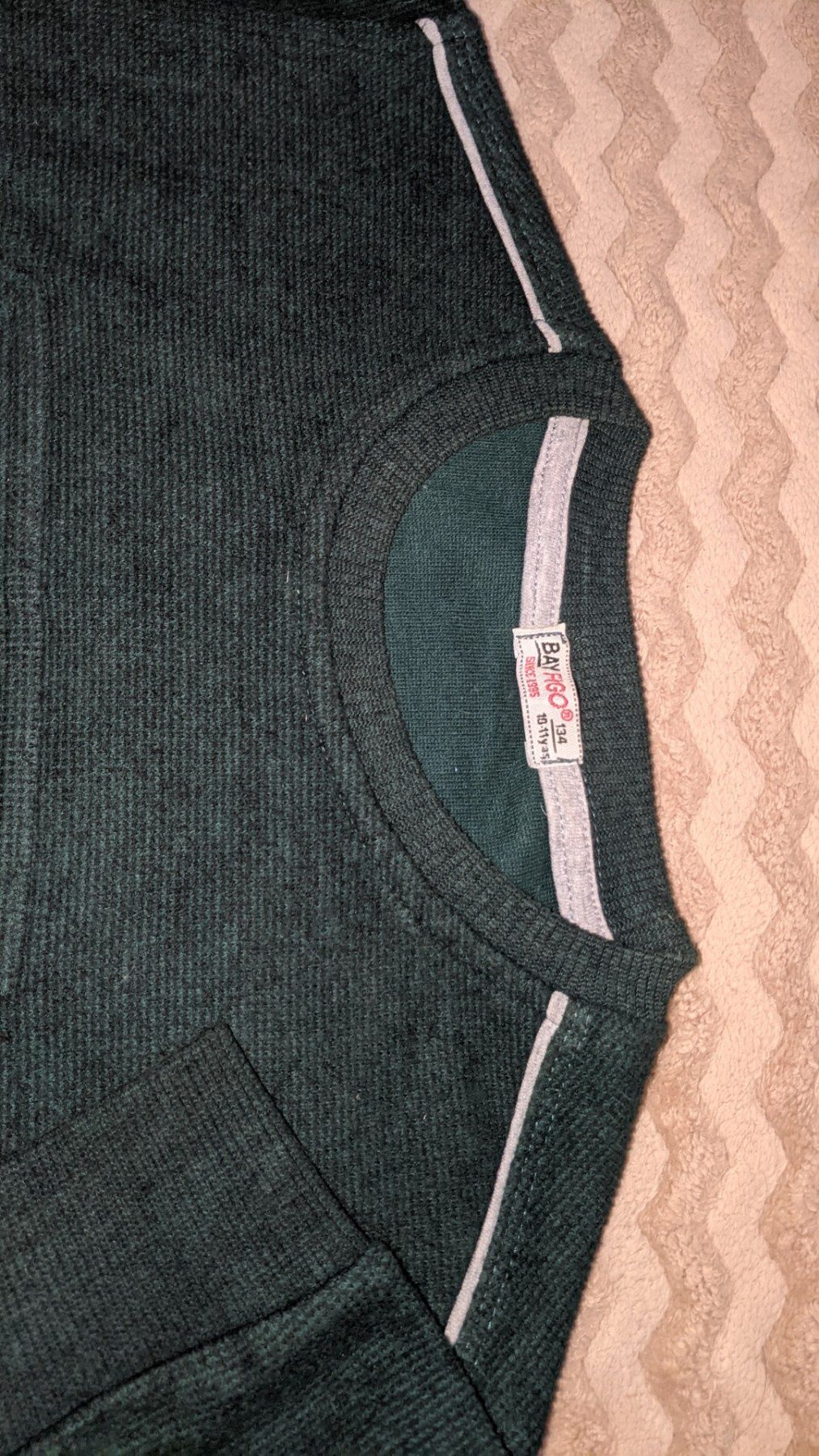 Продам дитячий светер