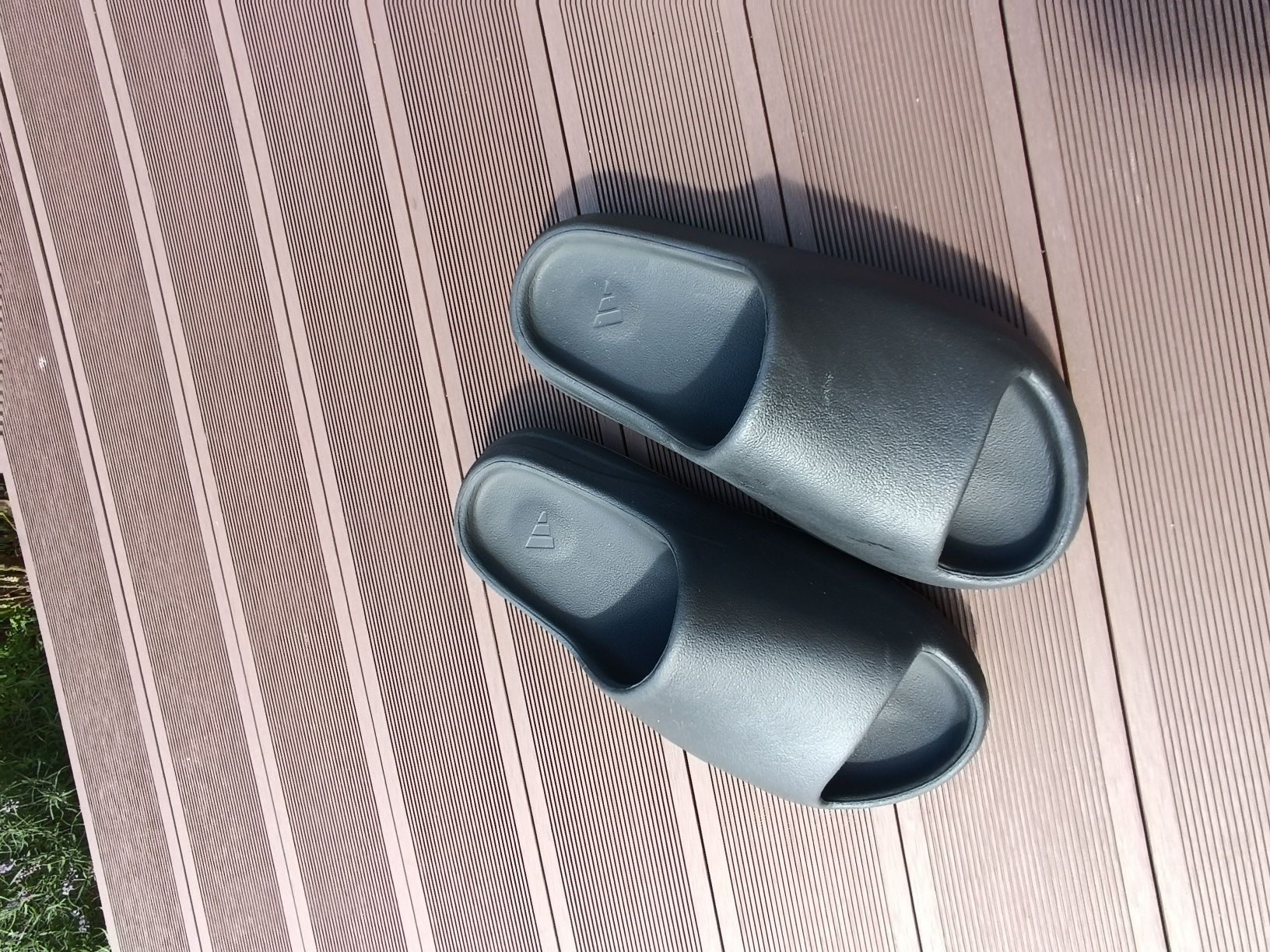 Yeezy Slide mega dobre na lato (OPIS)