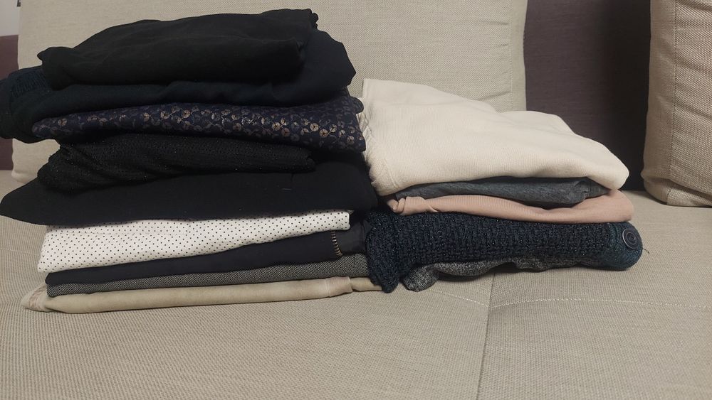 Продам пакет жіночого одягу