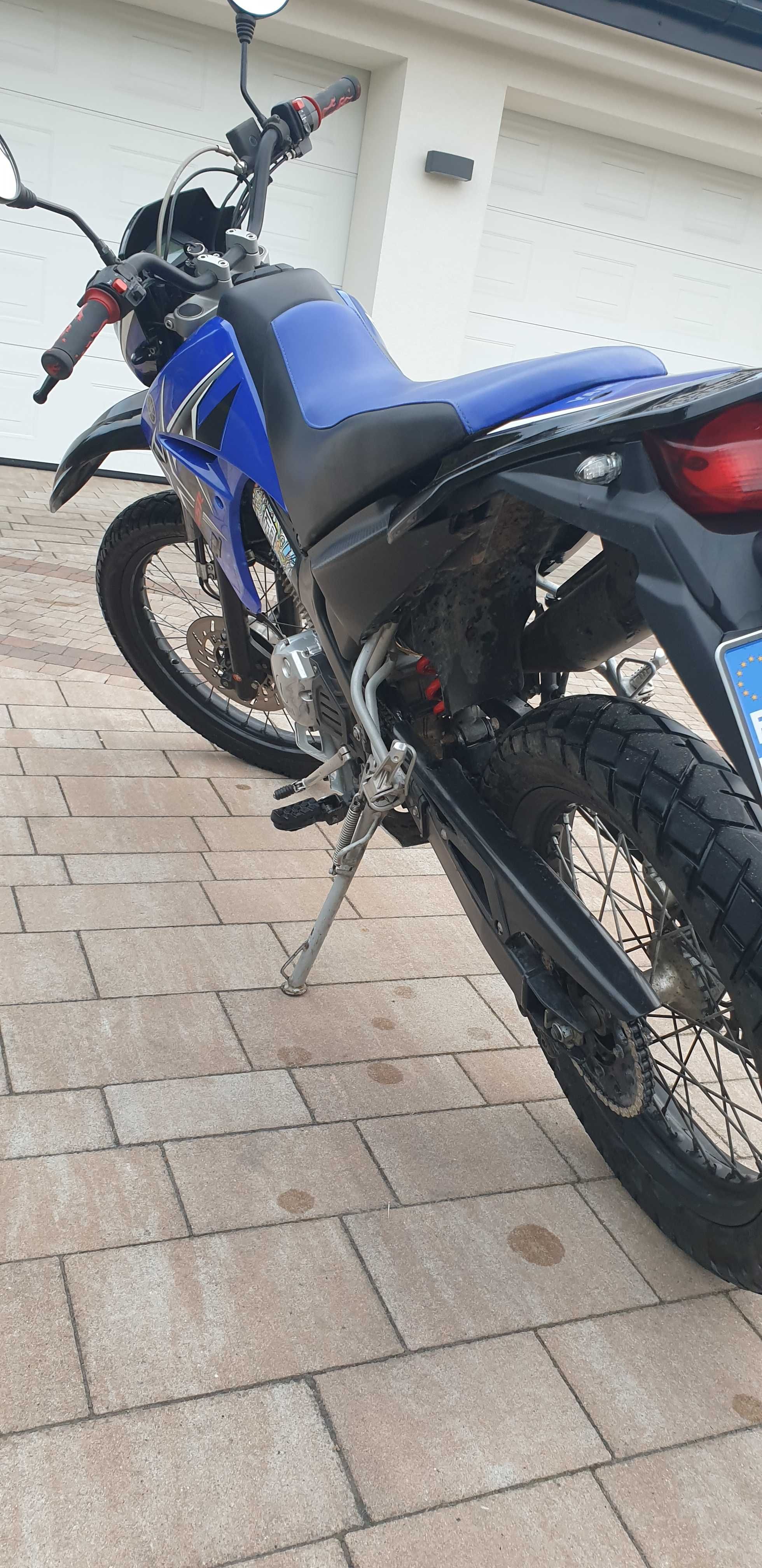 Yamaha XT125R 2008