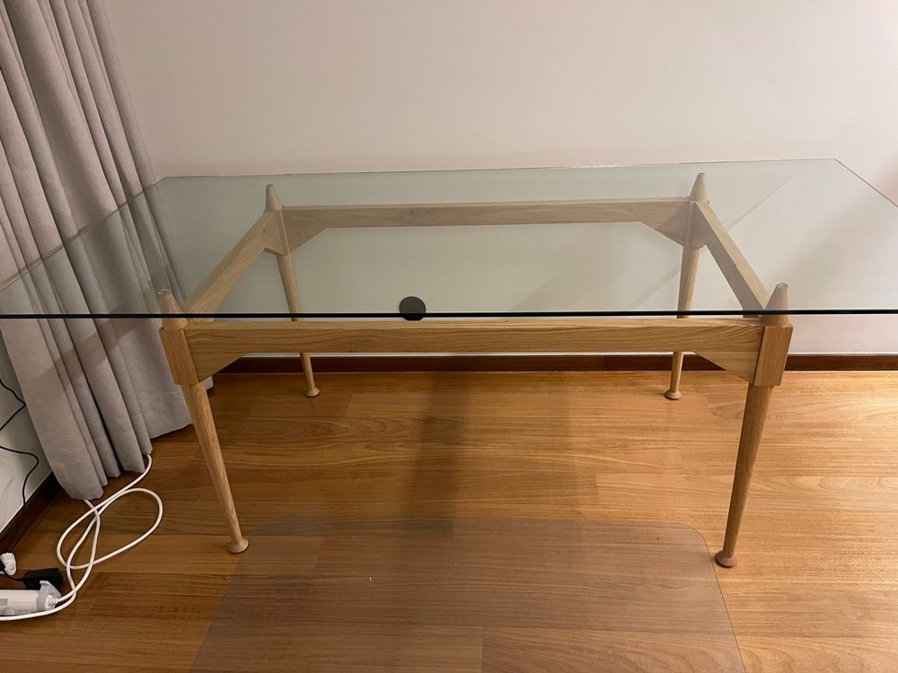 Mesa de Jantar de Vidro