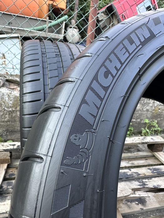 Michelin Pilot Super Sport 255/40/18 szt 2, rok 2023, jak Nowe !!