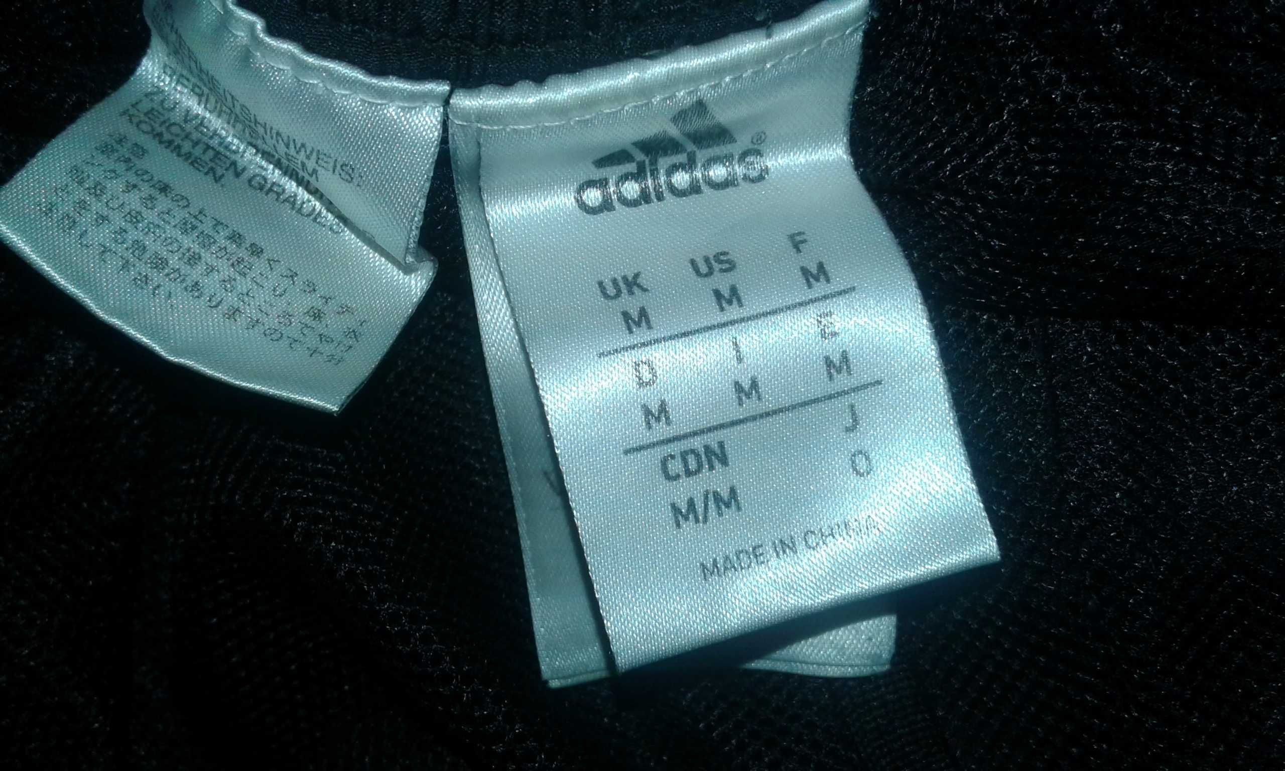 Брендові чоловічі спортивні штани Adidas, в хорошому стані.