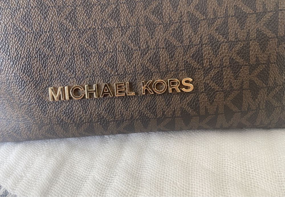 Mala Michael Kors