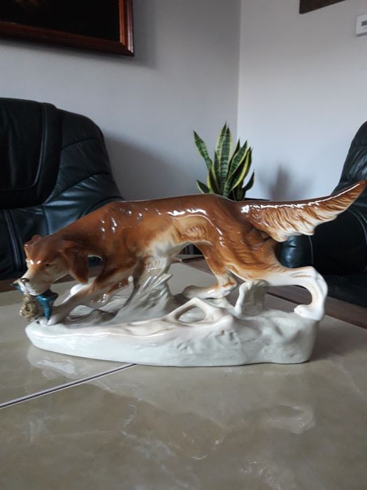 Królewski Royal Dux pies porcelanowy.