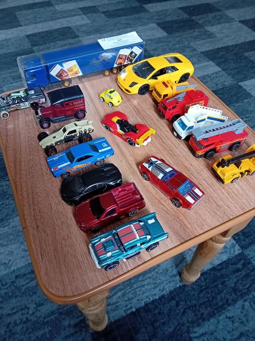 Машинки модельки,різні