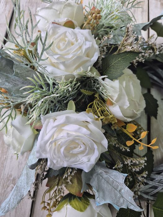 Kompozycja na grób pomnik cmentarz biała