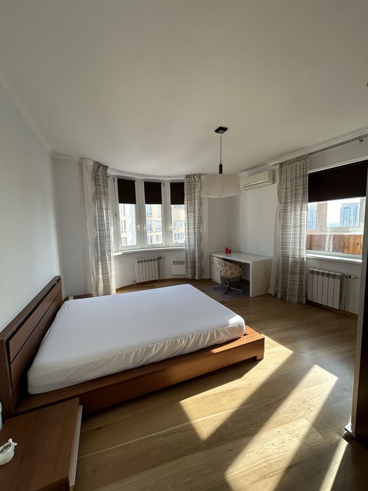 Оренда 4-х кімн квартири (Осокорки, Дніпровська набережна, River Moll)