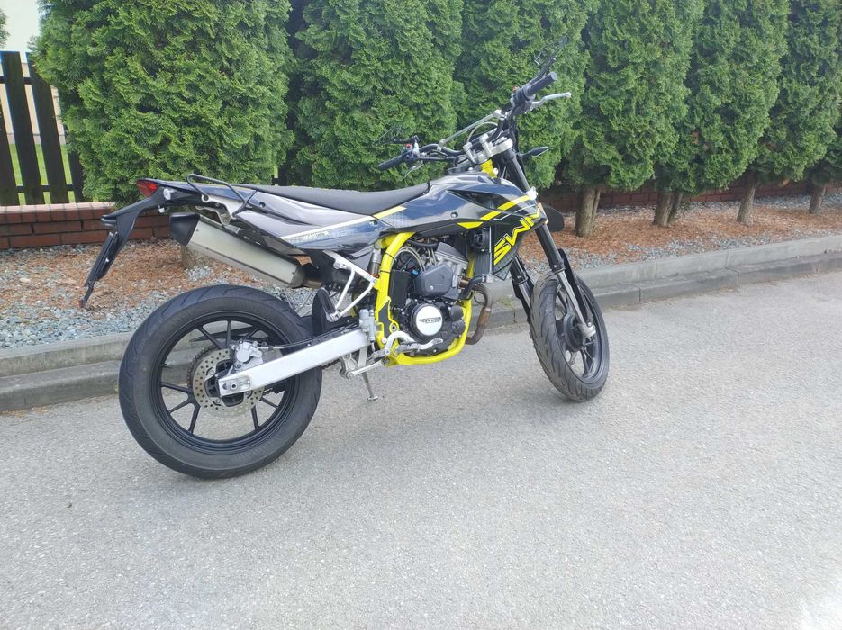 Motocykl SWM SM 125R