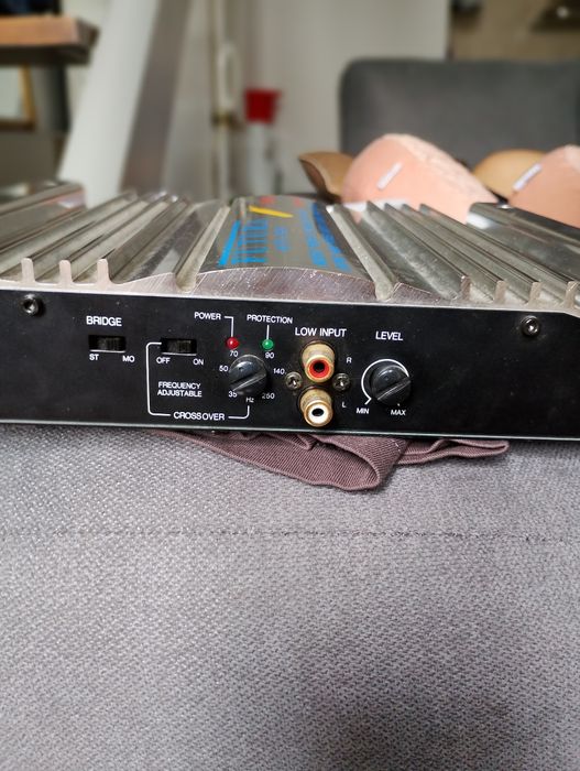 Subwoofer amplificador